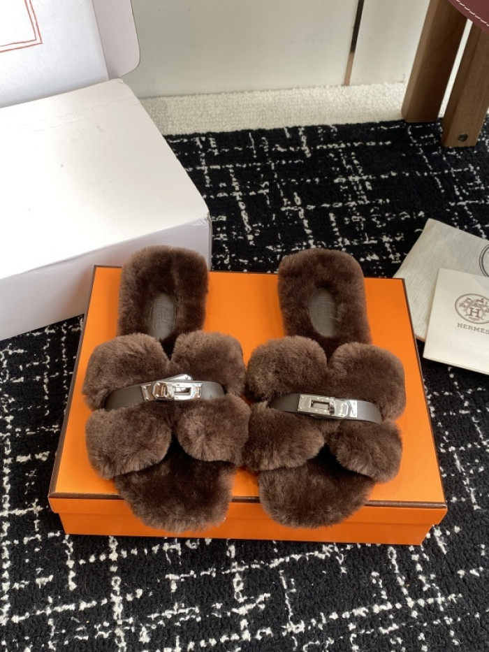 H**mes SLIPPERS