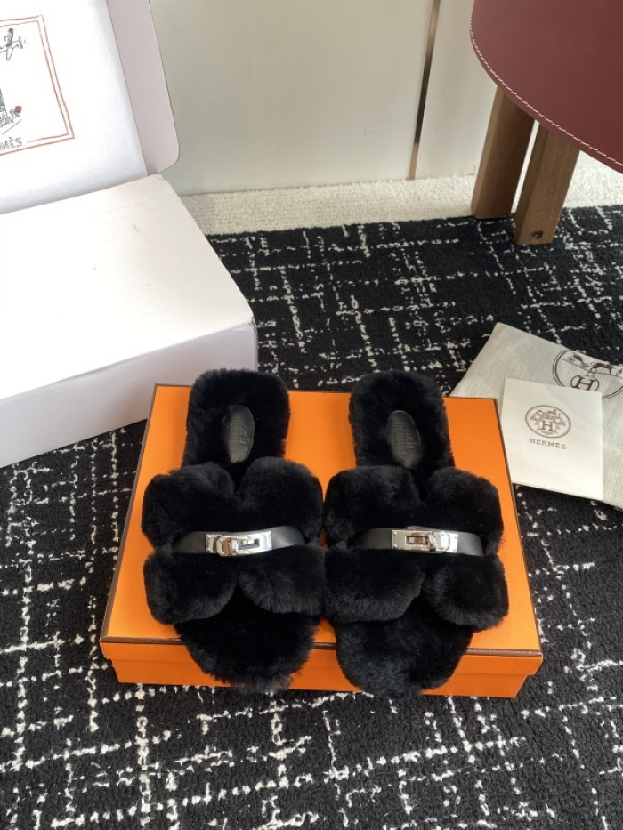 H**mes SLIPPERS