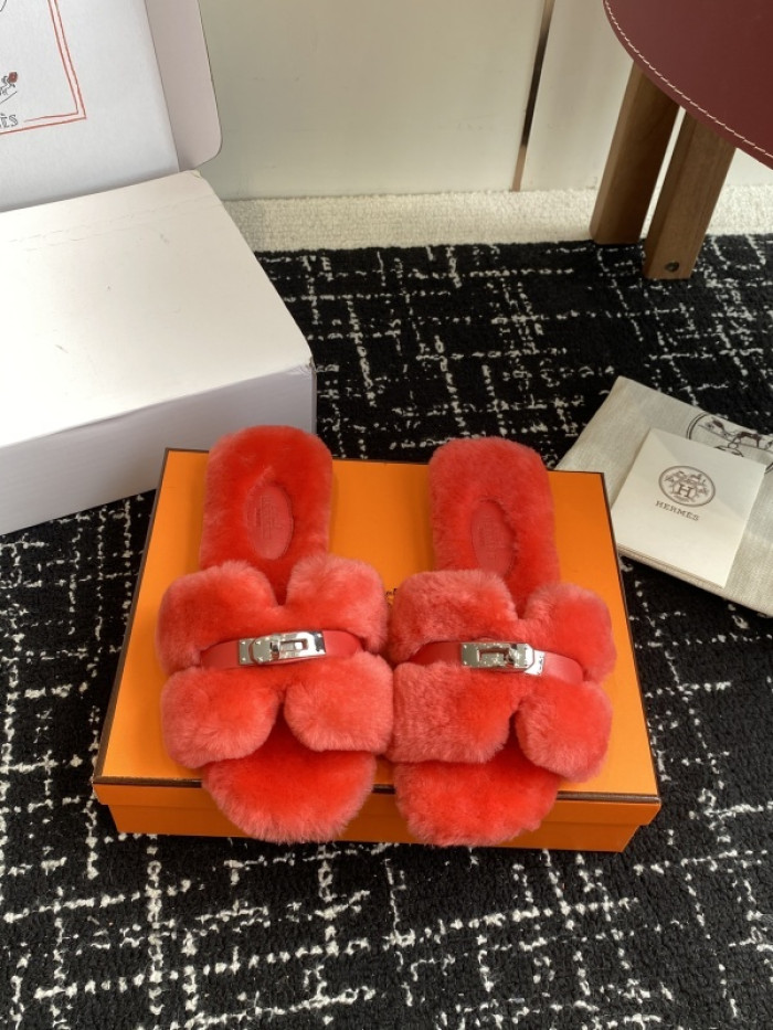 H**mes SLIPPERS