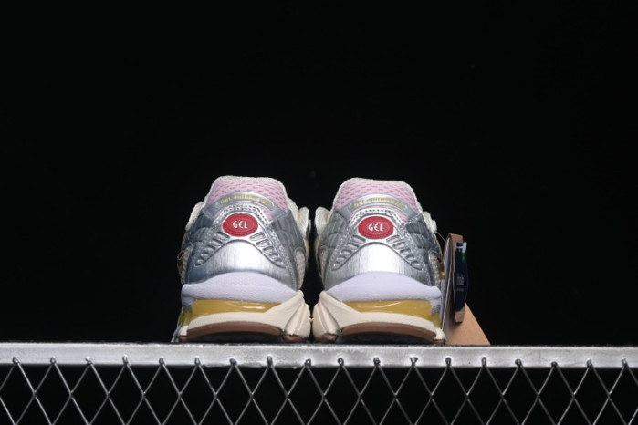 As*ic*s Gel-Nimbus 10.1 Vandy The Pink Atmos 1203A865-752