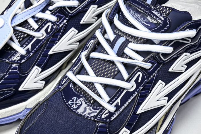 Off-White c/o Virgil Abloh