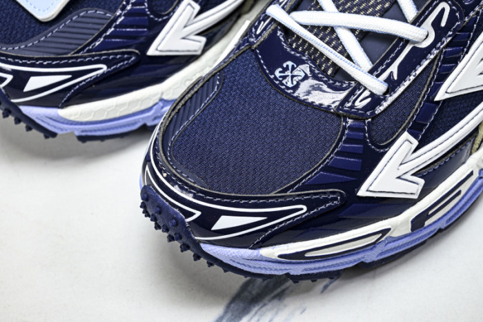 Off-White c/o Virgil Abloh