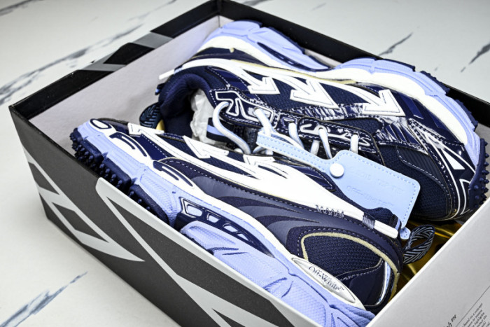 Off-White c/o Virgil Abloh