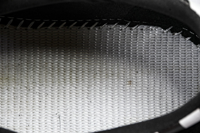 Off-White c/o Virgil Abloh