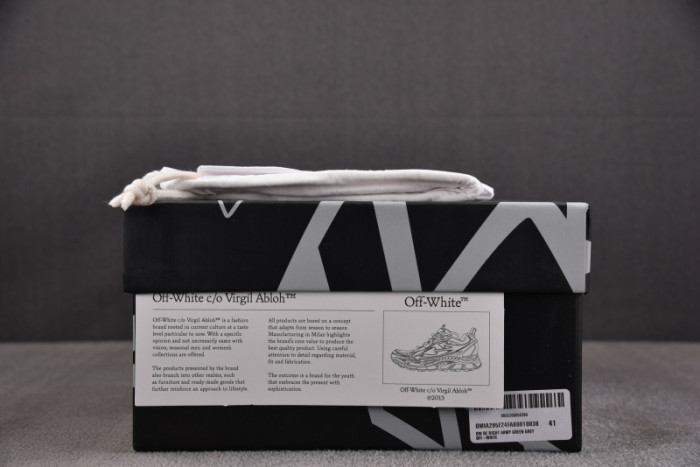 Off-White c/o Virgil Abloh