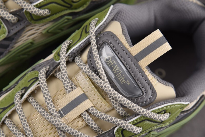 Off-White c/o Virgil Abloh