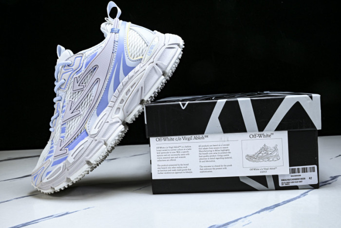 Off-White c/o Virgil Abloh