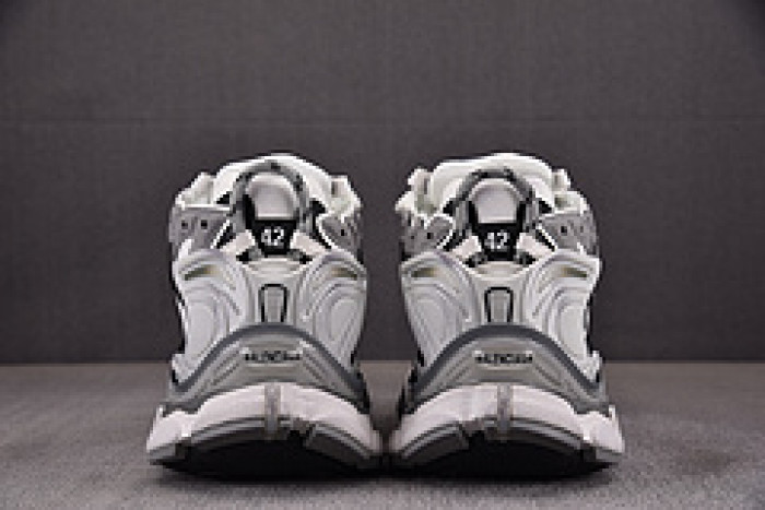 Ba*len*cia*ga Runner 677403 W3RB5 9012