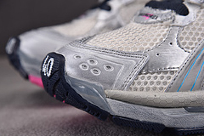 Ba*len*cia*ga Runner 772774 W3RMU 9154