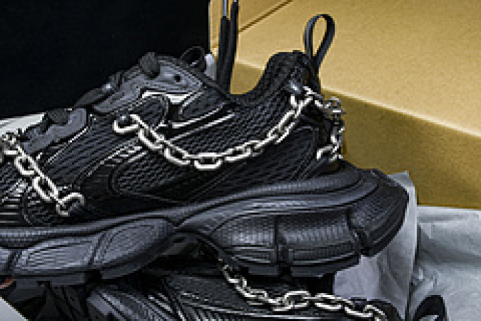 Ba*len*cia*ga 3XL SNEAKER 825622 W3XPL 1882