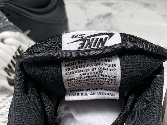 Nike SB Dunk Low S*p*e Jewel Swoosh Silver CK3480-001