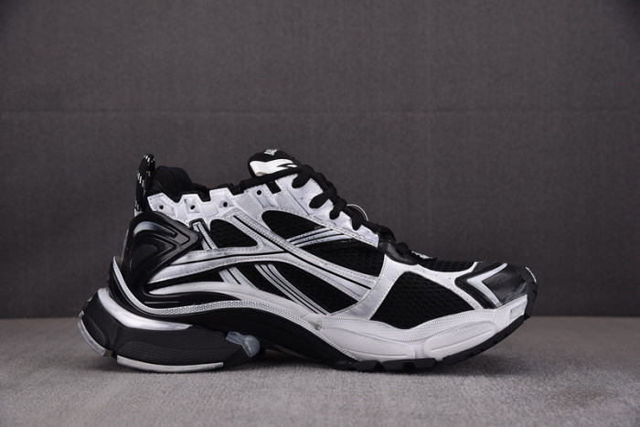 Ba*len*cia*ga Runner 772774 W3RMU 9010