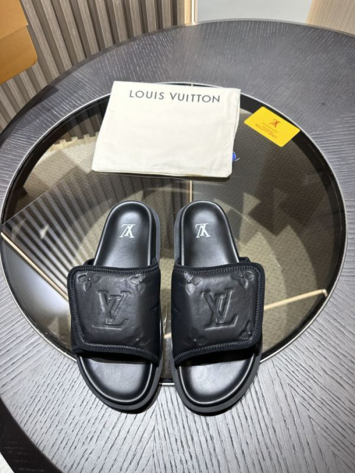 L0VT SANDALS