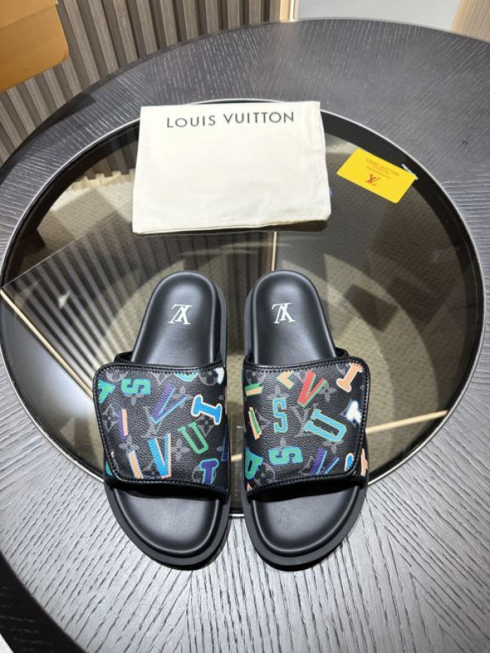 L0VT SANDALS