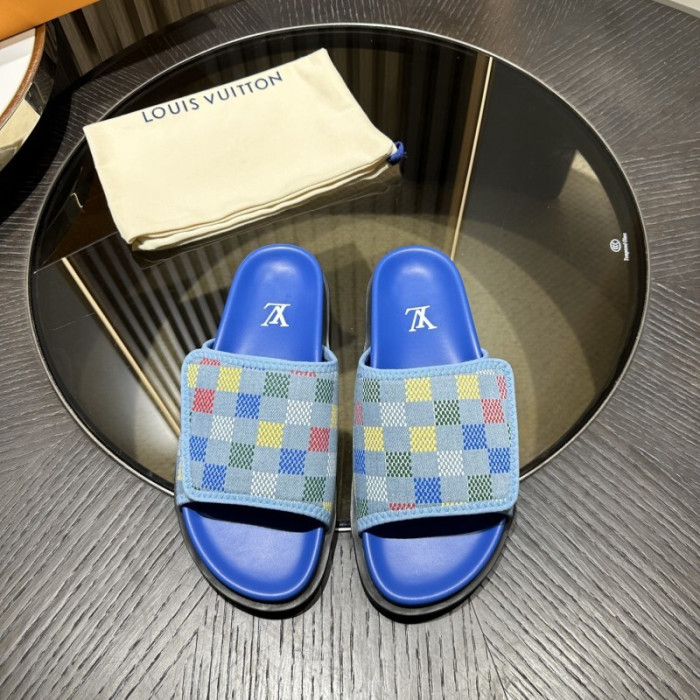 L0VT SANDALS