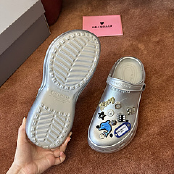 Ba*len*cia*ga Sandals