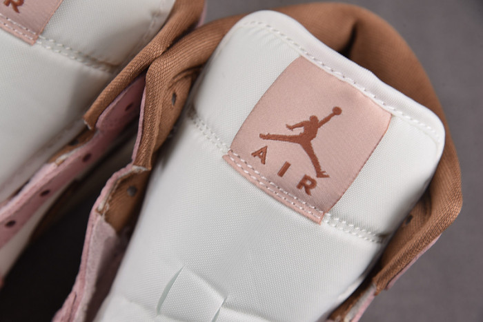 Air Jordan 1 Mid Feasts BQ6472-620