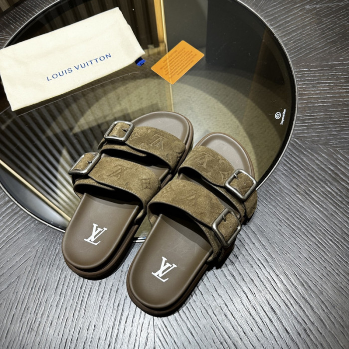 L0VT SANDALS