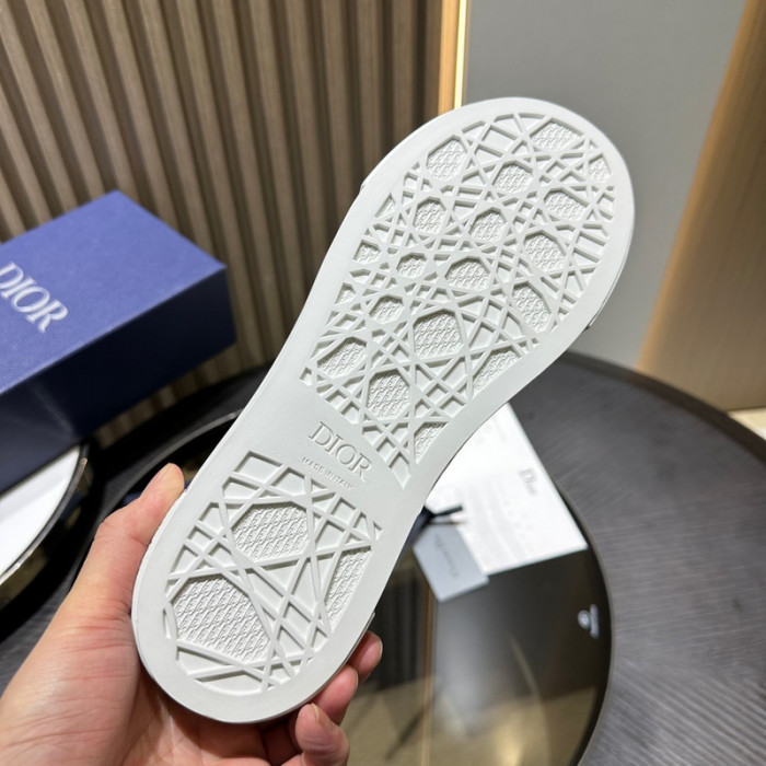 D*0r B33 SNEAKERS D20003