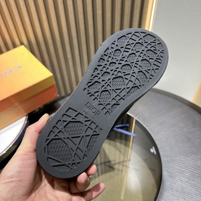 D*0r B33 SNEAKERS D20006