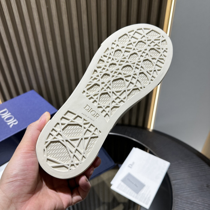 D*0r B33 SNEAKERS D20009