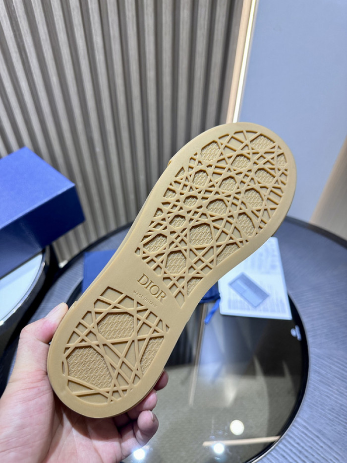 D*0r B33 SNEAKERS D20016