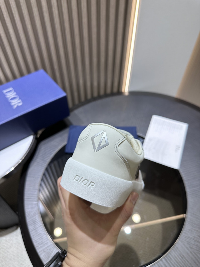 D*0r B33 SNEAKERS D20017