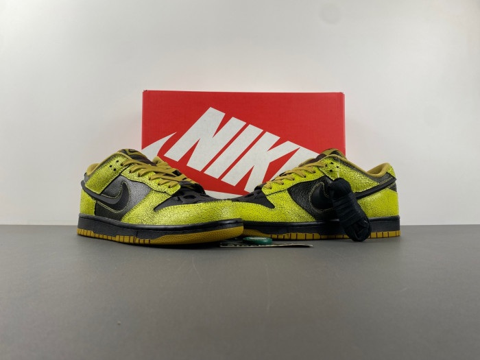 Nike Dunk Low “Halloween” HV6103-300