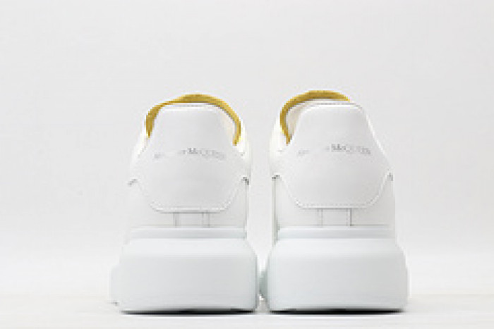 Ale*d*r M*Q*en E2697