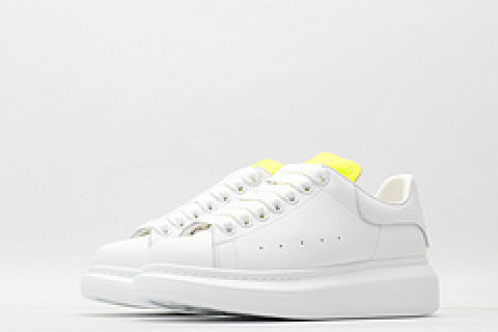 Ale*d*r M*Q*en E2697