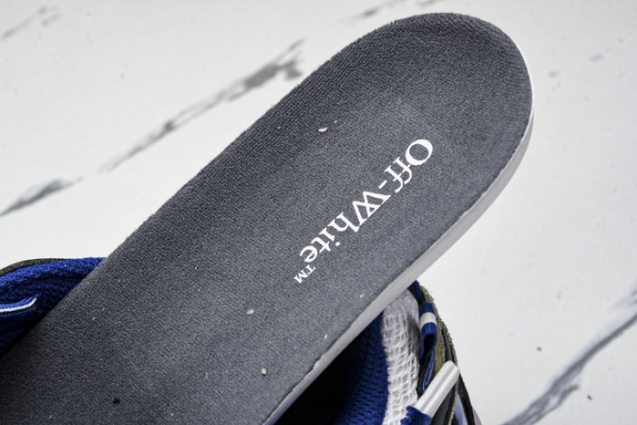 Off-White c/o Virgil Abloh