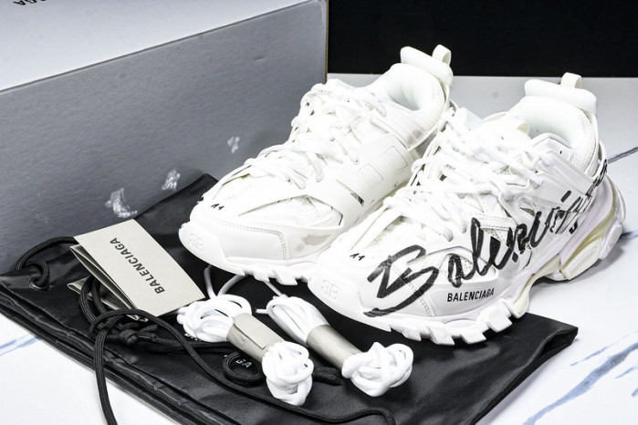 Ba*len*cia*ga TRACK 825417 WDTSC 1000