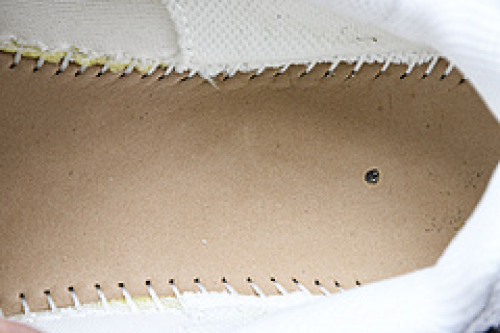 Off-White c/o Virgil Abloh