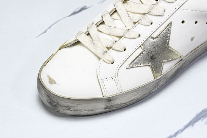 Golden Go*e S*per-Star SNEAKER GG07