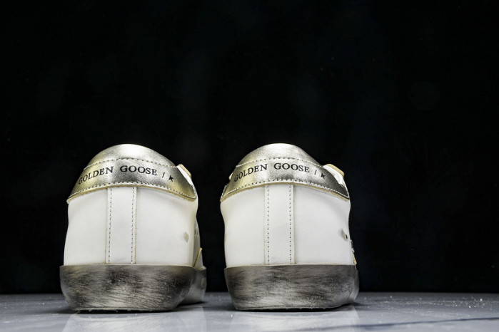Golden Go*e S*per-Star SNEAKER GG07