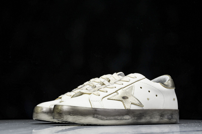 Golden Go*e S*per-Star SNEAKER GG07