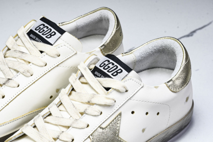 Golden Go*e S*per-Star SNEAKER GG07