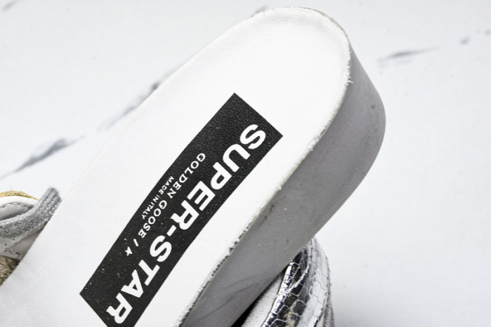 Golden Go*e S*per-Star SNEAKER GG08