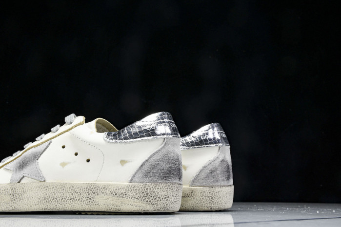 Golden Go*e S*per-Star SNEAKER GG08