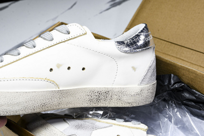 Golden Go*e S*per-Star SNEAKER GG08