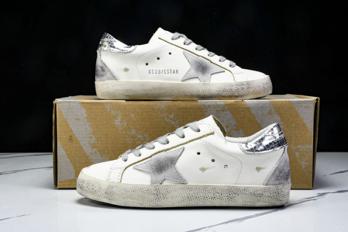 Golden Go*e S*per-Star SNEAKER GG08
