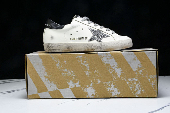 Golden Go*e S*per-Star SNEAKER GG09