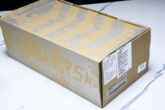 Golden Go*e S*per-Star SNEAKER GG10