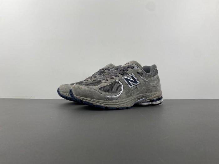 New Balance ML2002RA