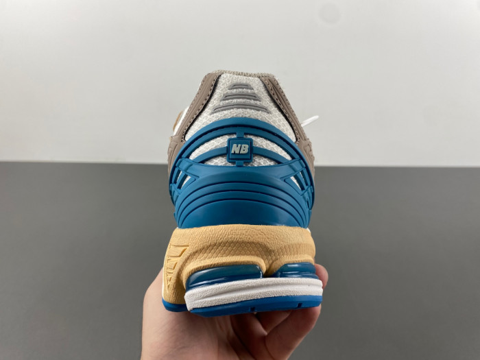 New Balance M1000CA