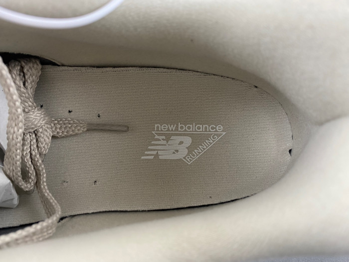 New Balance M2002RANM