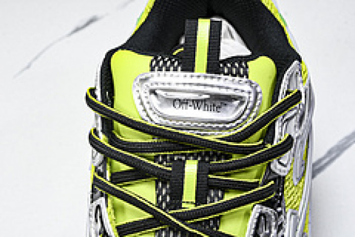 Off-White c/o Virgil Abloh