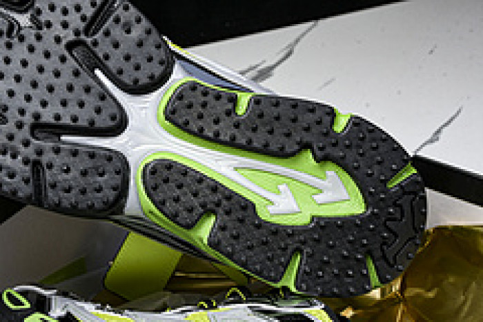 Off-White c/o Virgil Abloh