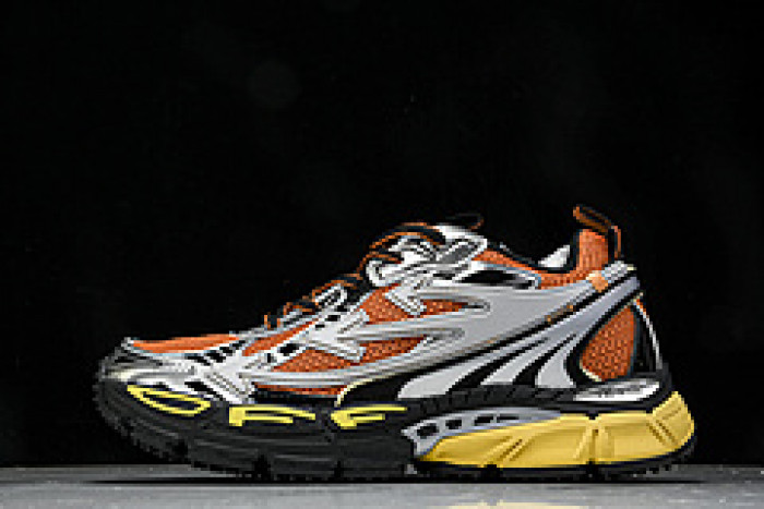 Off-White c/o Virgil Abloh