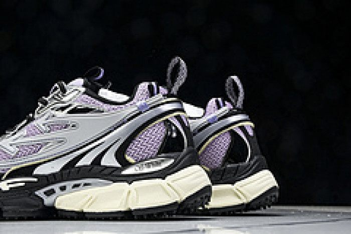 Off-White c/o Virgil Abloh